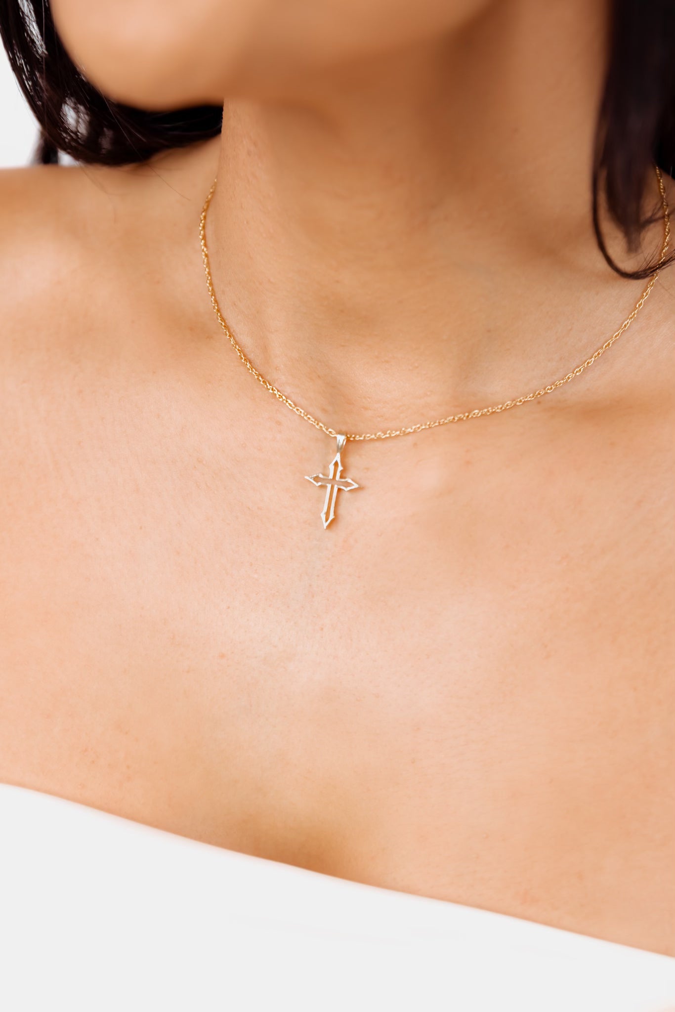 The Miriam Cross Pendant